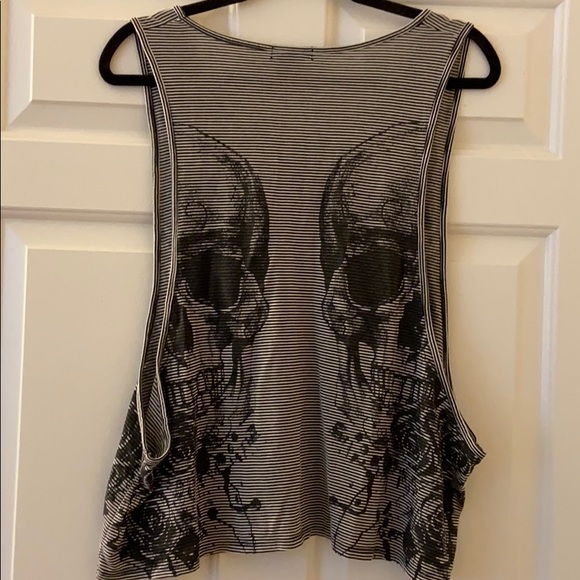 Vintage - HOT TOPIC tank top w/ skulls 💀 & roses 🌹 - Picture 4 of 6